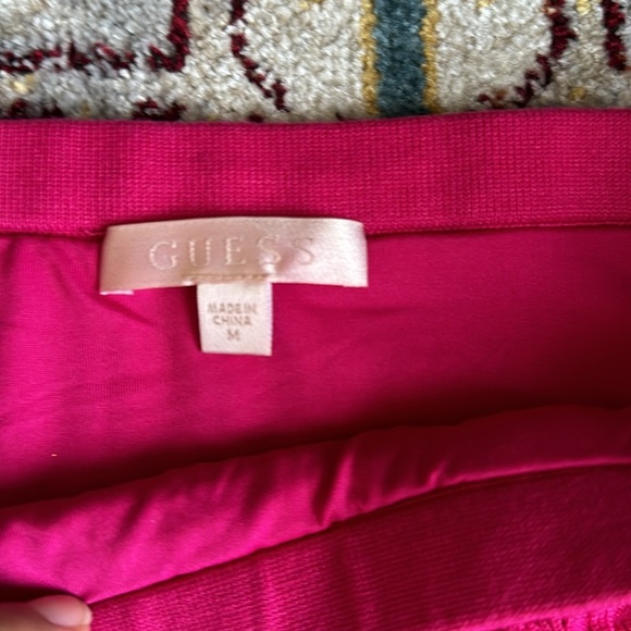 GUESS Women's Milana Shell Stitch Pencil Skirt Pink fringe size medium - Picture 6 of 9